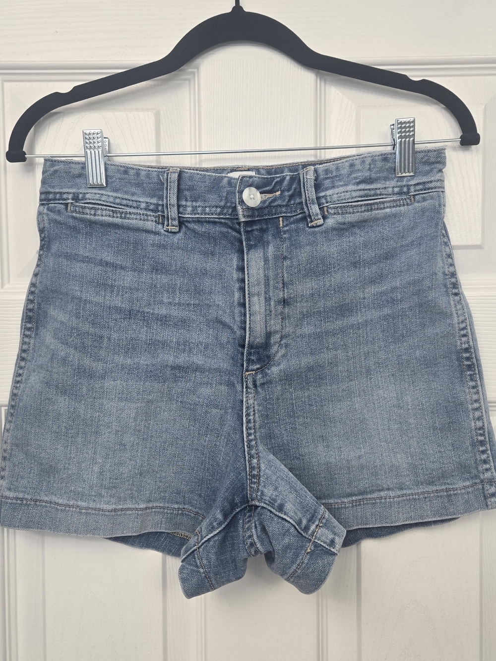 GAP Women's High Rise Khaki Short Denim Shorts Light Wash Blue Size 4/27 Stretch